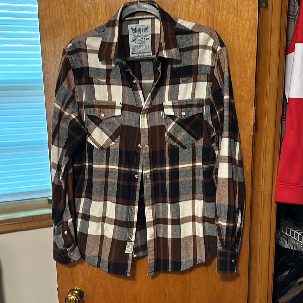 Levi’s Women’s Flannel Top